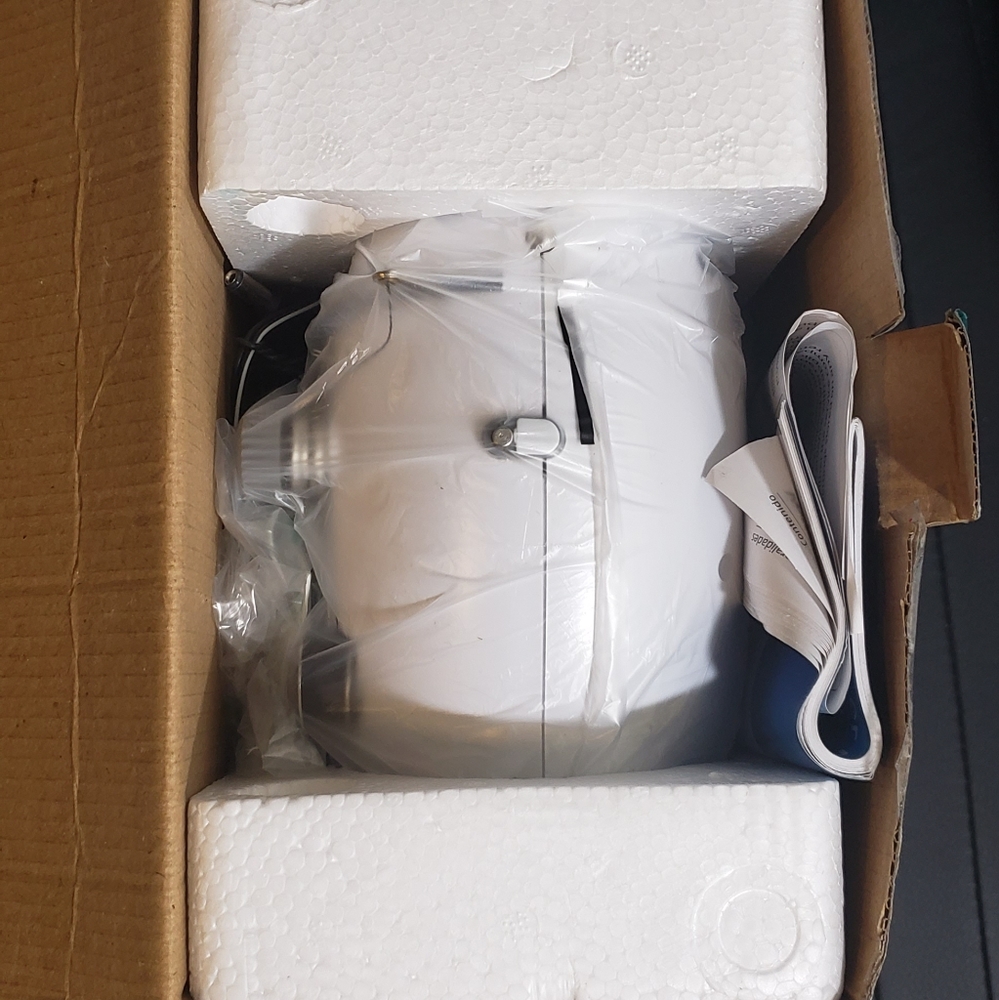 Mini Sewing Machine - Picture 2 of 2